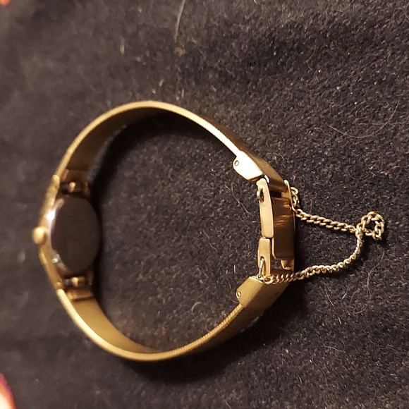 Vintage Elegant Women's Citizen Watch Co. Quartz Watch~ - Picture 5 of 8